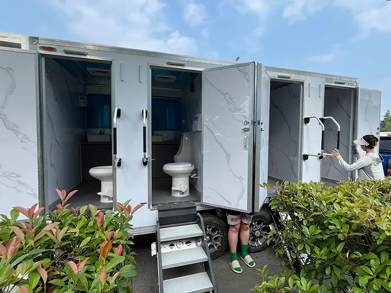 ລົດຕິດຫ້ອງນ້ຳ