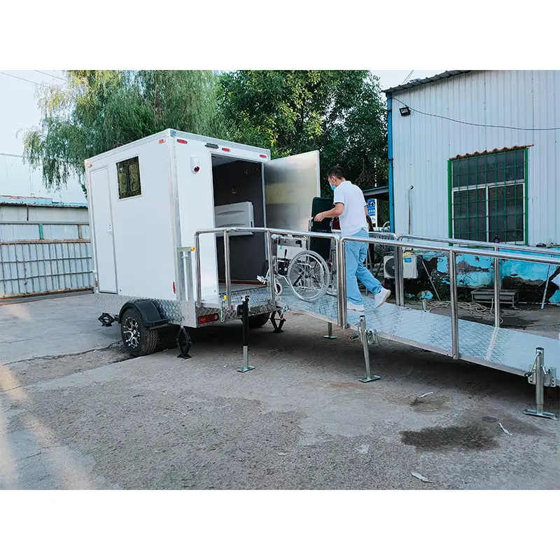 ລໍ້ຍູ້-ເຂົ້າເຖິງ ADA Restroom Trailer